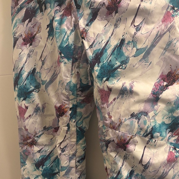 Floral Ripzone Snow Pants - Picture 4 of 9